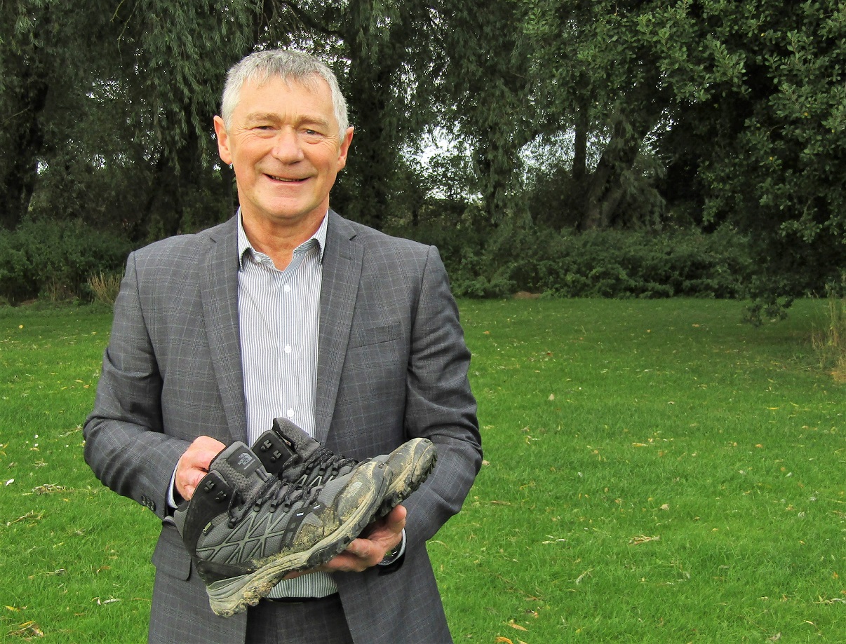Boss hangs up his tool belt after more than 30 years with growing ...